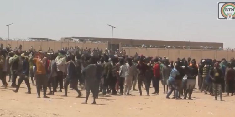 Le Niger proteste contre des refoulements « violents » de migrants nigériens par l’Algérie